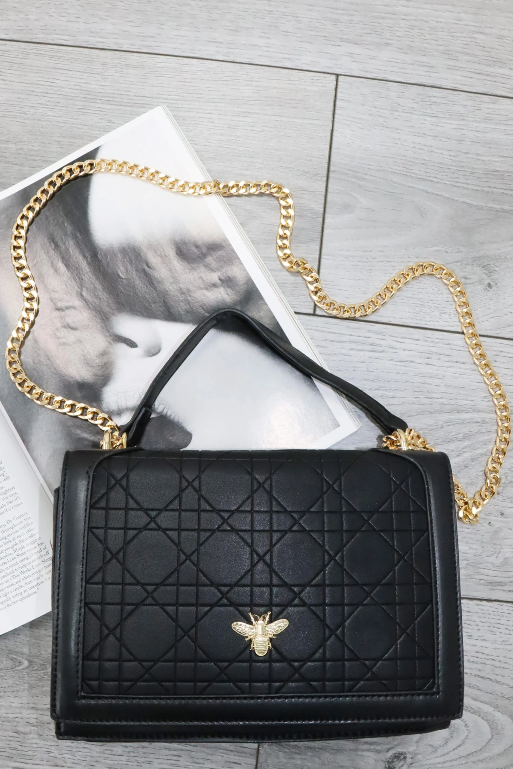 Miss Moda Luxe MELISSA BLACK CHAIN BAG 1 Miss Moda Luxe MELISSA BLACK CHAIN BAG