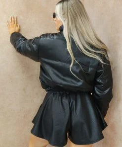 Miss Moda Luxe Black Cropped Faux Leather Puffer Jacket. 8 Miss Moda Luxe Black Cropped Faux Leather Puffer Jacket. -Miss Moda Luxe Shop IMG 4964 scaled