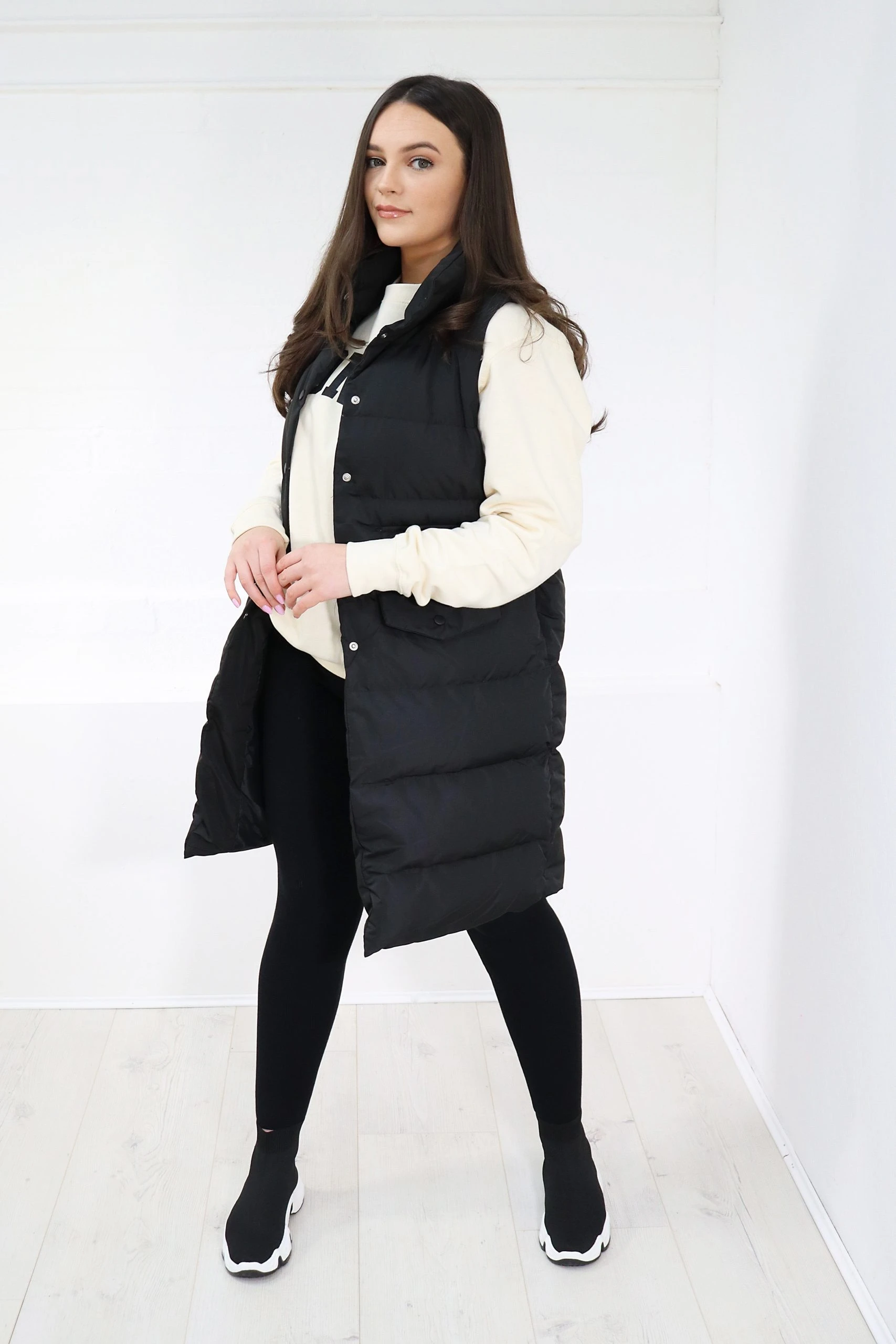 Miss Moda Luxe LAYER UP BLACK QUILTED LONGLINE GILET 2 Miss Moda Luxe LAYER UP BLACK QUILTED LONGLINE GILET - Image 2