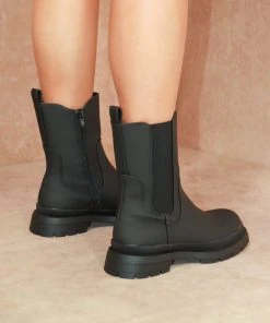 Miss Moda Luxe The SARA Black Zip Up Low Rise Chunky Ankle Boot -Miss Moda Luxe Shop SARAJADE 13 scaled