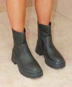 Miss Moda Luxe BRIT Black Chunky Calf High Wellie Boot -Miss Moda Luxe Shop boots 23 scaled