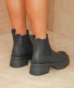 Miss Moda Luxe CLARA Black Low Rise Heeled Chelsea Boot -Miss Moda Luxe Shop boots 4 scaled