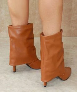 Miss Moda Luxe Cinzia Tan Fold Over Calf High Boot 7 Miss Moda Luxe Cinzia Tan Fold Over Calf High Boot -Miss Moda Luxe Shop cinziatan4 96117a02 0876 4dca b375 362adafff9f5 scaled