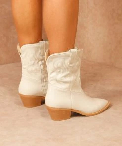 Miss Moda Luxe Cream PU Faux Leather Ankle Length Cowboy Boot -Miss Moda Luxe Shop cowboy 1 scaled