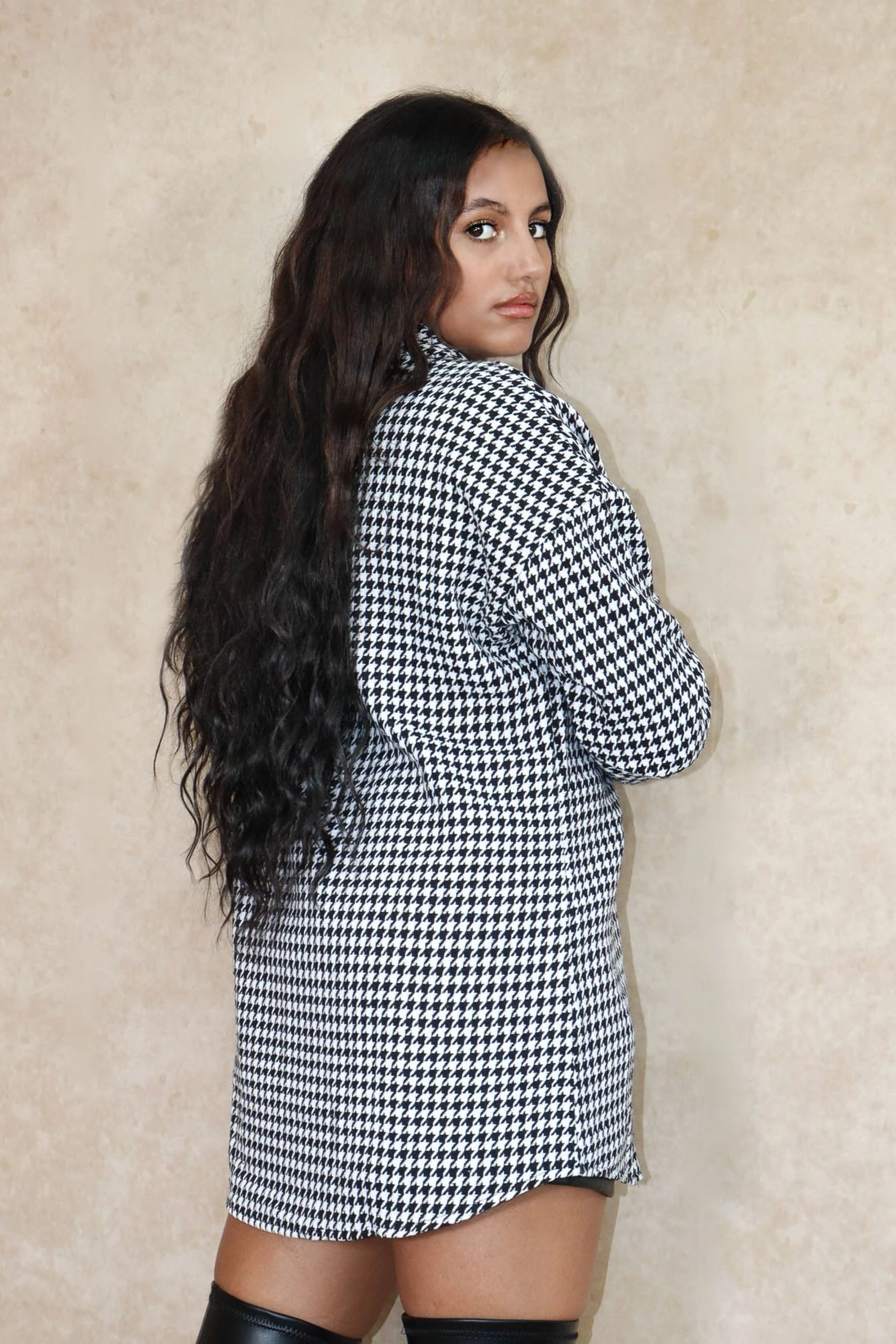 Miss Moda Luxe Dogtooth Quilted Oversized Shacket 4 Miss Moda Luxe Dogtooth Quilted Oversized Shacket - Image 4