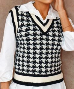 Miss Moda Luxe Beige Dogtooth Knitted Vest -Miss Moda Luxe Shop dogtoothvestcream3edit scaled