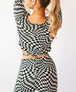 Miss Moda Luxe THE ILLUSION CHECKERBOARD CO ORD BLACK/WHITE 12 Miss Moda Luxe THE ILLUSION CHECKERBOARD CO ORD BLACK/WHITE -Miss Moda Luxe Shop jessretro 15 scaled
