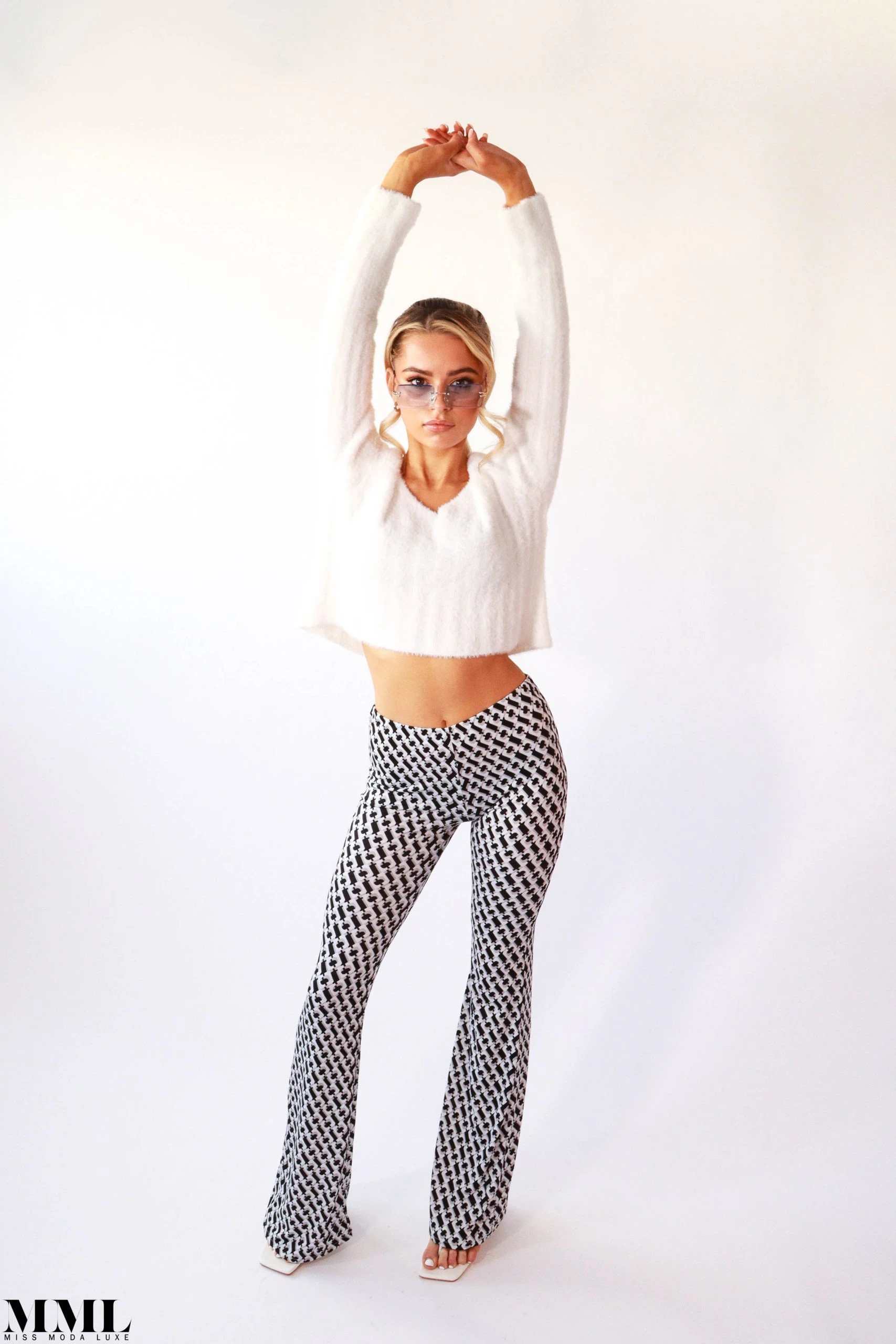 Miss Moda Luxe THE RETRO TILE FLARES 1 Miss Moda Luxe THE RETRO TILE FLARES