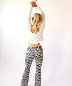 Miss Moda Luxe THE RETRO TILE FLARES 10 Miss Moda Luxe THE RETRO TILE FLARES -Miss Moda Luxe Shop jessretro 25 scaled