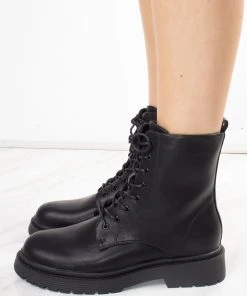 Miss Moda Luxe Black Chunky Lace Up Short Platform Ankle Boots -Miss Moda Luxe Shop redo 929 scaled