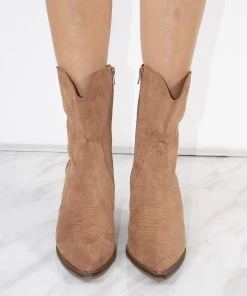 Miss Moda Luxe Camel Faux Suede Embroidered Western Pointed Toe Short Cowboy Boots 7 Miss Moda Luxe Camel Faux Suede Embroidered Western Pointed Toe Short Cowboy Boots -Miss Moda Luxe Shop redo 981 scaled