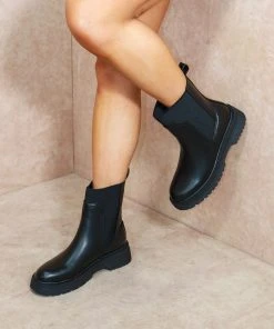 Miss Moda Luxe The MAYA Low Rise Black Chunky Chelsea Boot -Miss Moda Luxe Shop sashamya 8 scaled